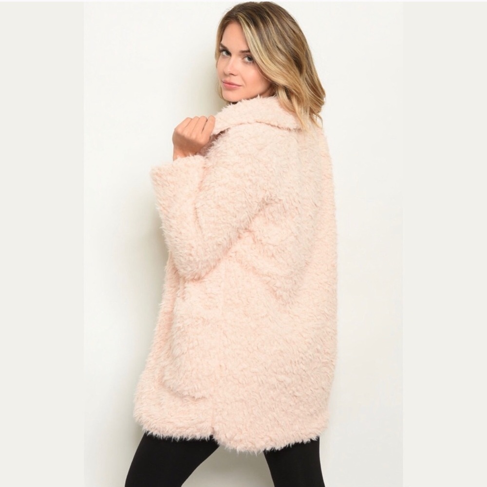 🌸LAST-MEDIUM🌸Blush Shaggy Faux Shearling Coat - Picture 3 of 9